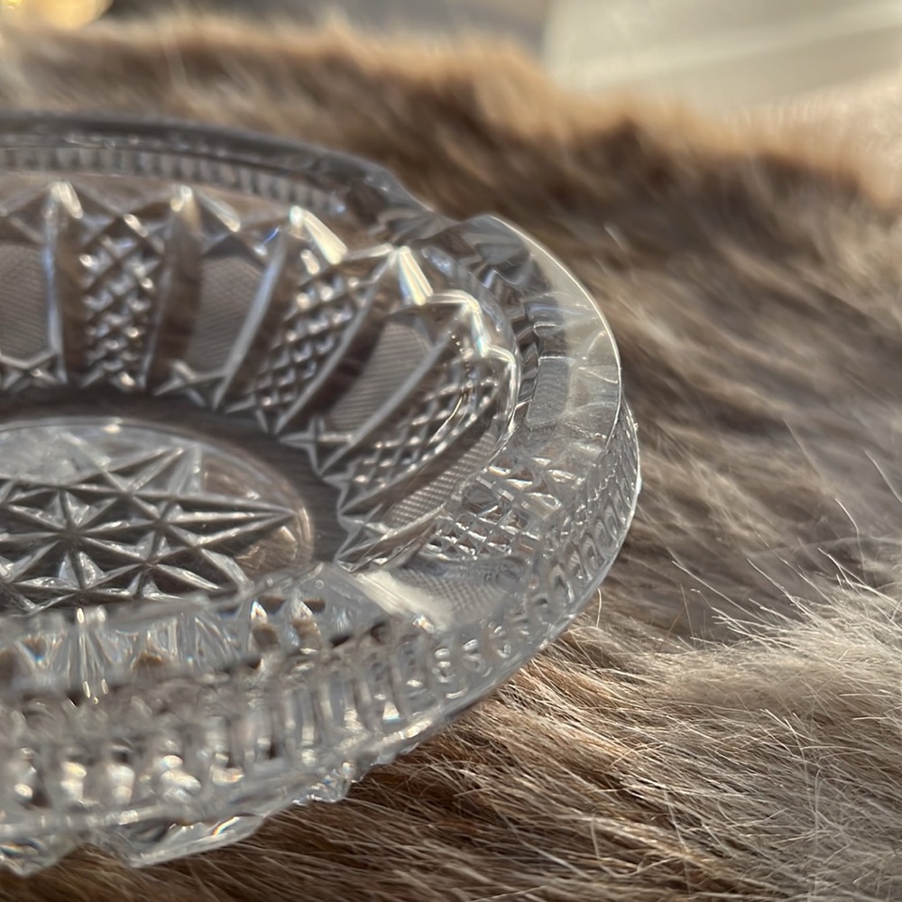 Antique lead crystal ash tray / jewelry dish / catch all - Picture 3 of 3